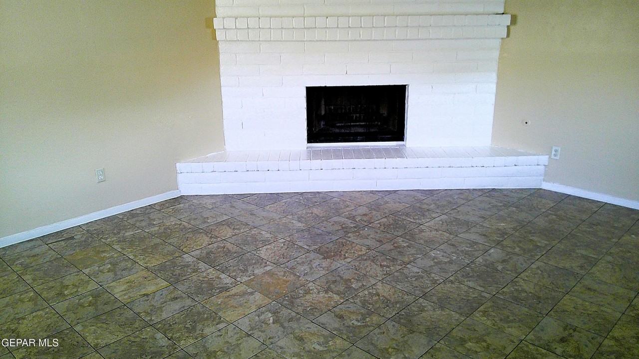 3022 E Glen Dr Unit A #A - Photo 4 of 15