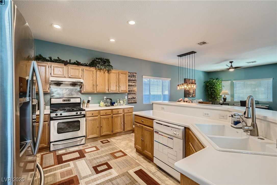 7237 W Mesa Vista Ave - Photo 5 of 26