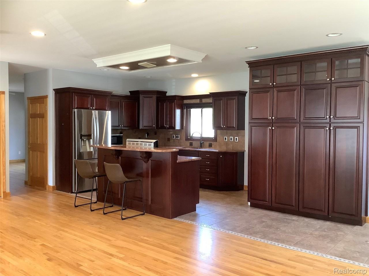 511 Baseline Rd - Photo 3 of 21