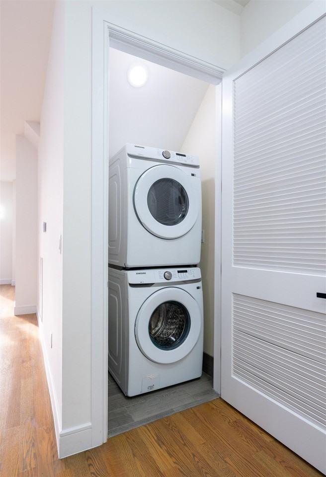 8 Jefferson Ave #A - Photo 6 of 25