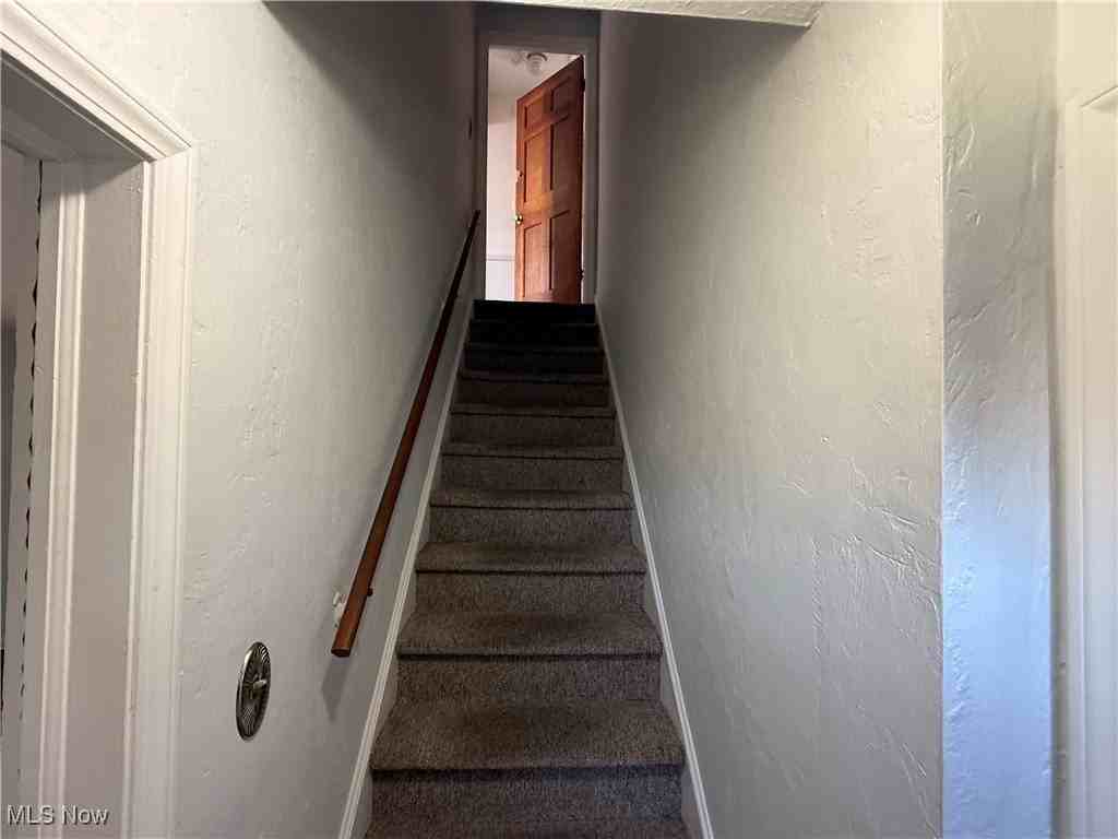 21250 Crystal Ave Unit 2 - Photo 3 of 14