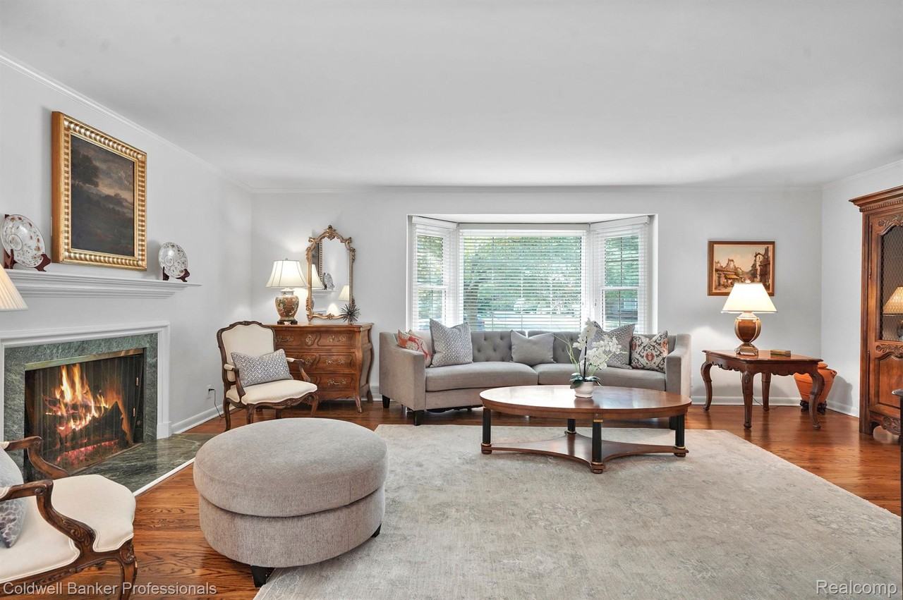 360 Neff Rd - Photo 4 of 26