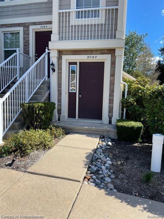 3060 Schoolhouse - Photo 3 of 25