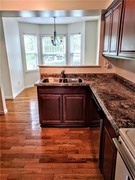 1320 Meadowbrook Dr - Photo 3 of 11