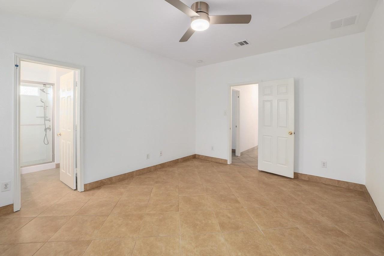 2728 Breezy Point Cv - Photo 6 of 15