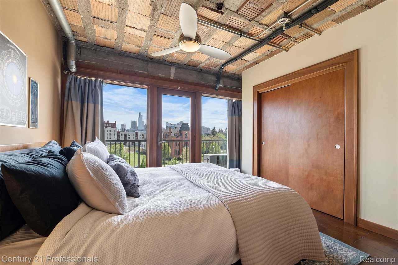 2915 John R St - Photo 7 of 14