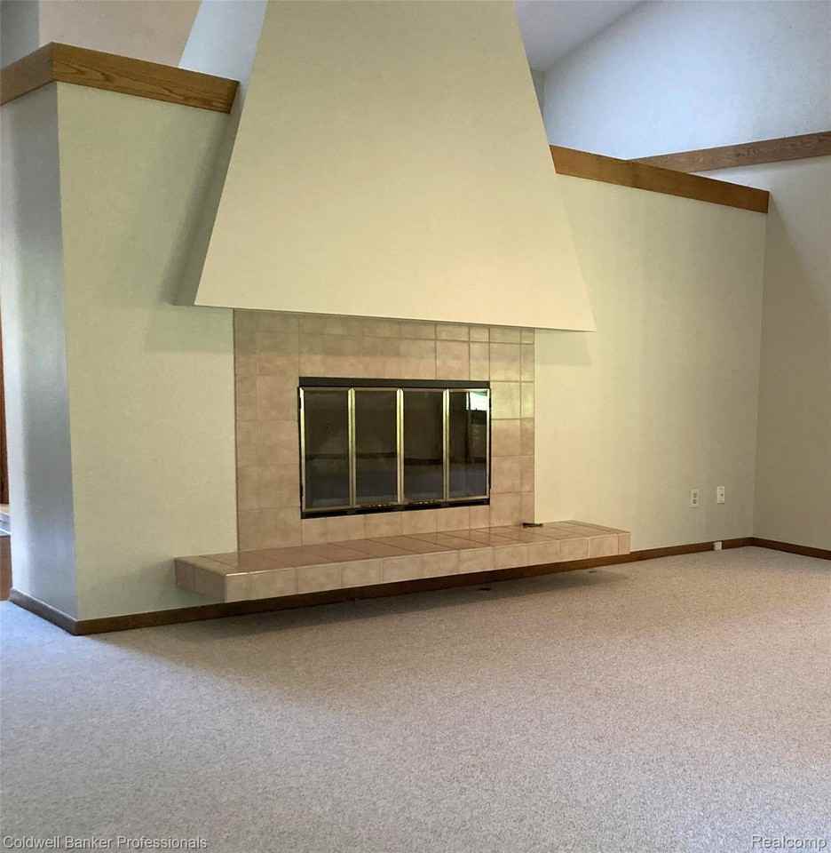 1658 Devonshire Dr - Photo 6 of 44