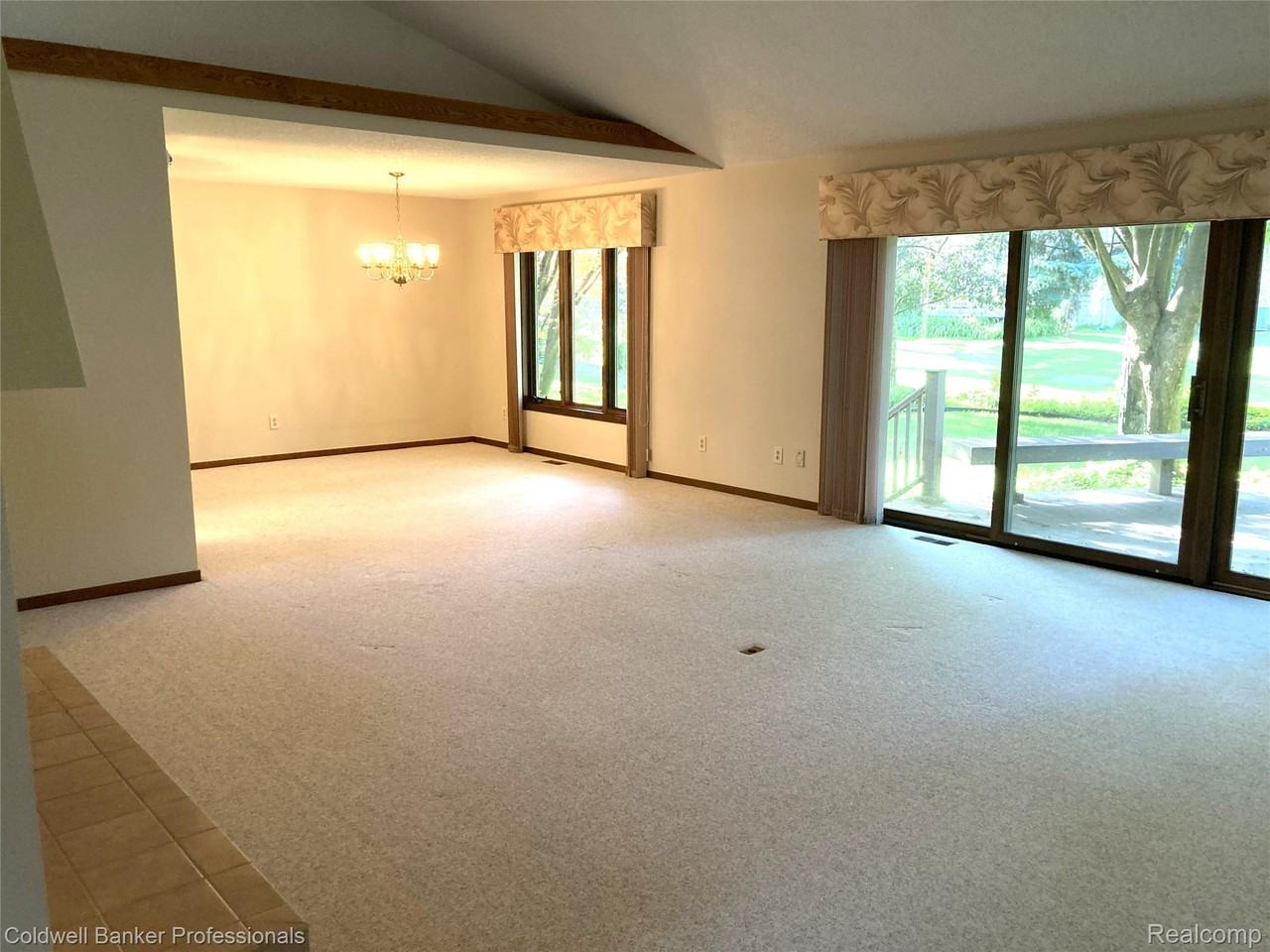 1658 Devonshire Dr - Photo 7 of 44