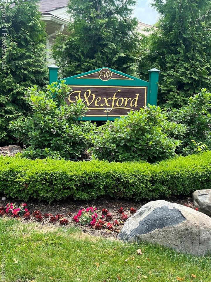 2924 Roundtree Drive - Photo 6 of 28