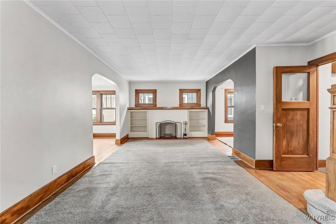 355 S Ogden St - Photo 3 of 39