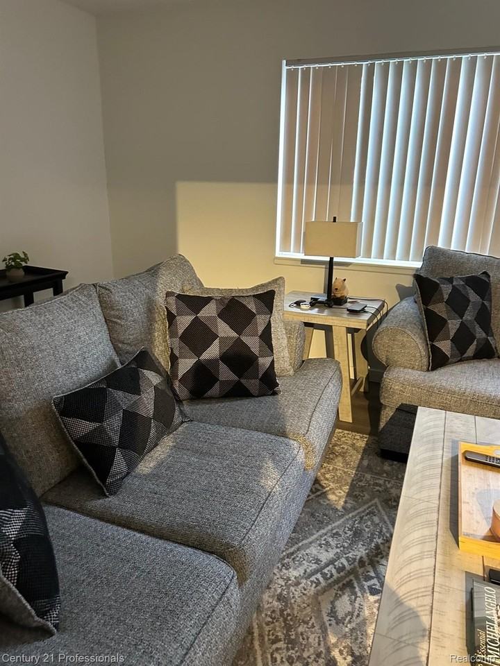 2375 Walton Blvd - Photo 6 of 14