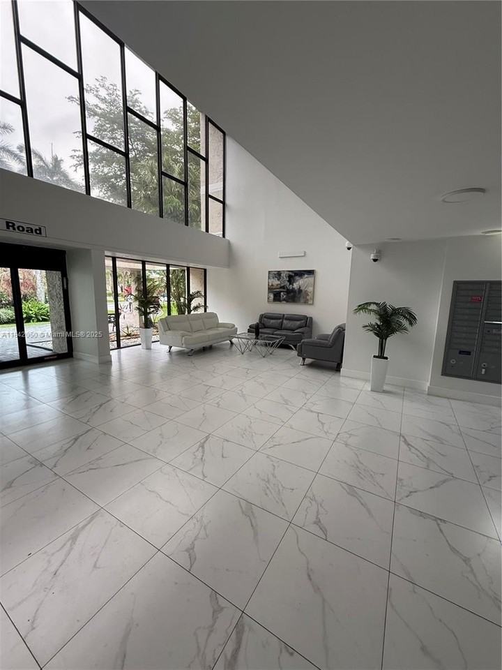 16500 Golf Club Rd #204