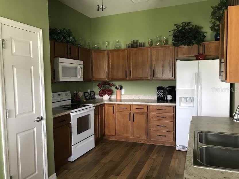 2383 Montbrook Pl - Photo 3 of 15