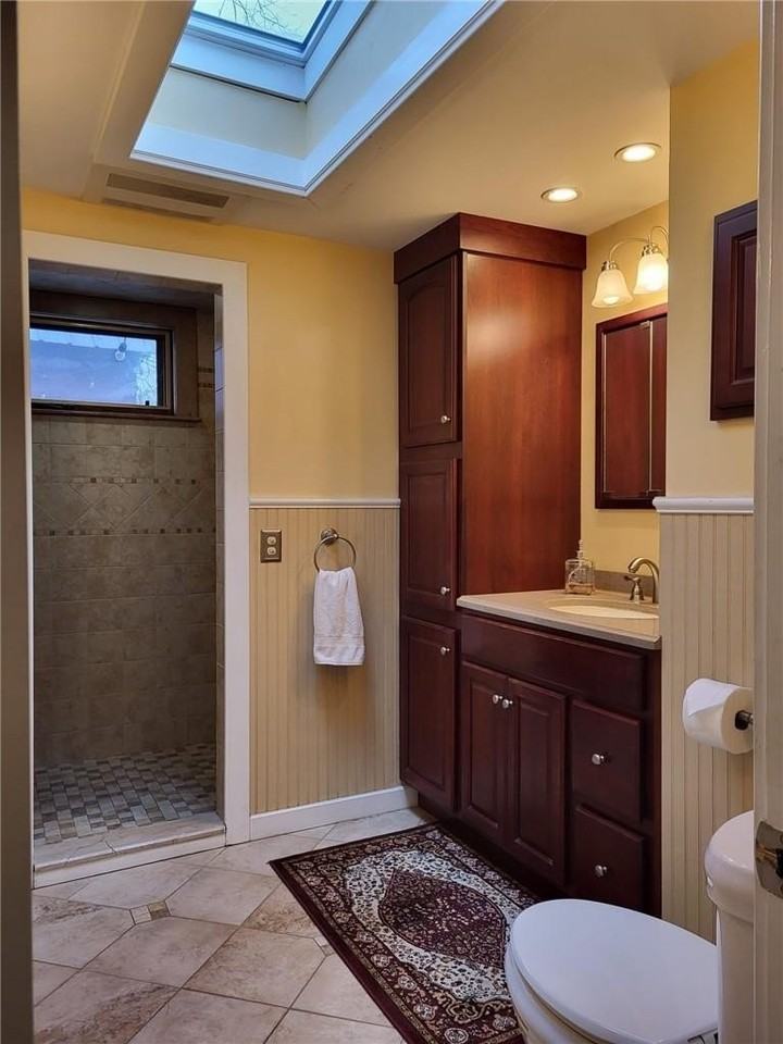 126 West St - Photo 7 of 27