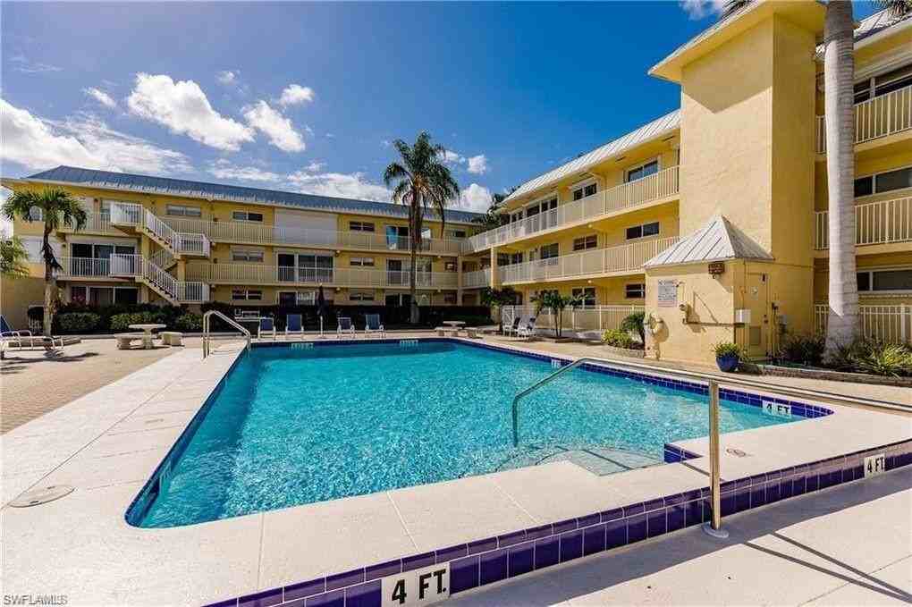 1100 8th Ave S #203A