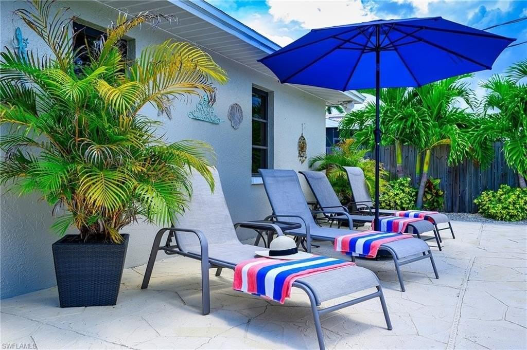 672 100th Ave N - Photo 2 of 35