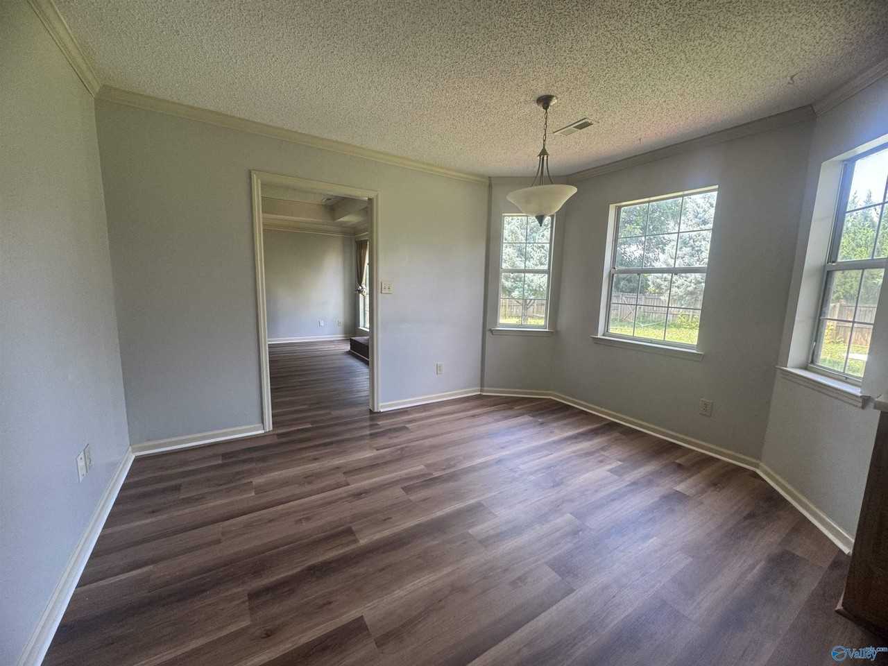 138 Medicine Bend Drive - Photo 6 of 39