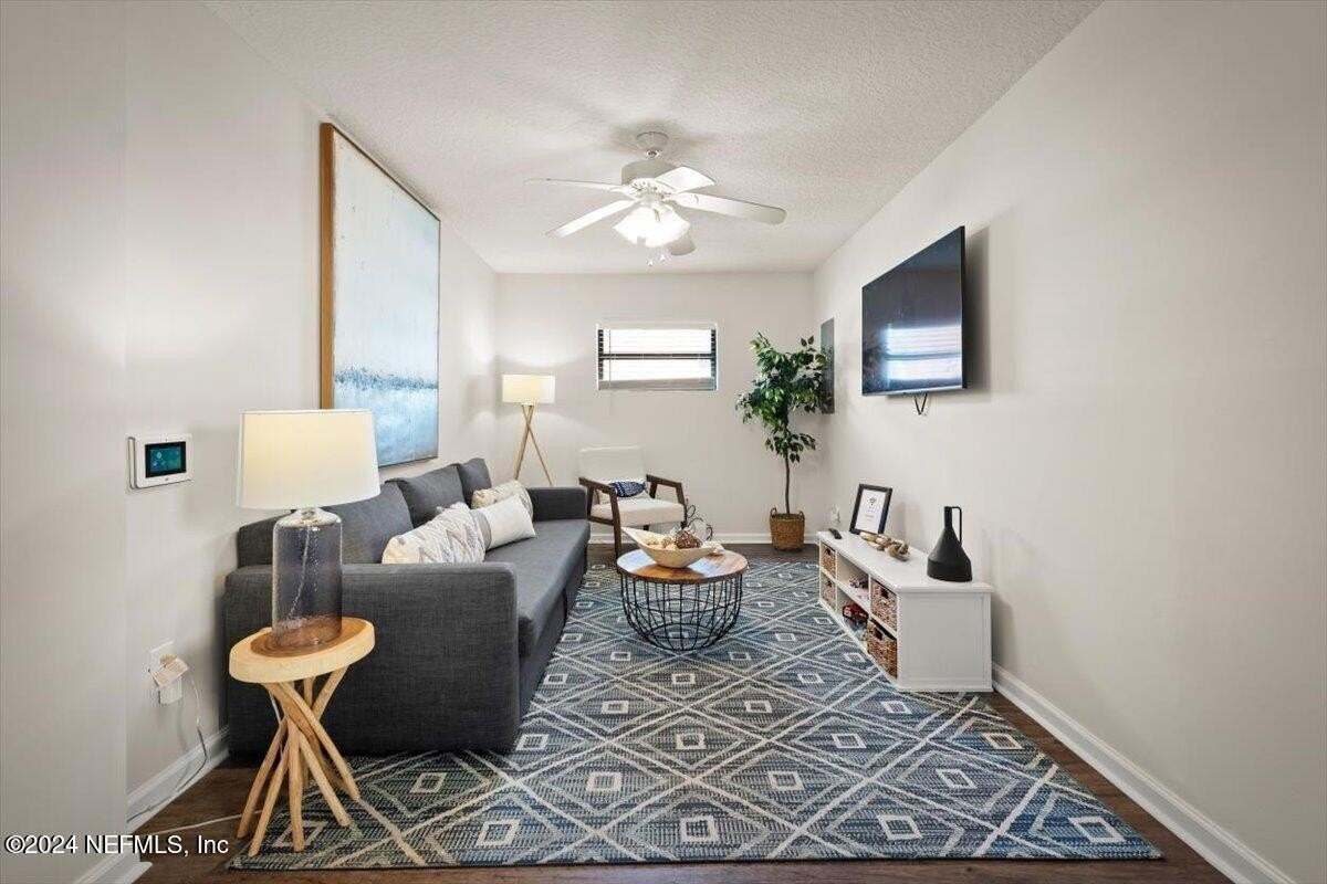 1205 2nd St S Unit 1205 #1205 - Photo 4 of 49