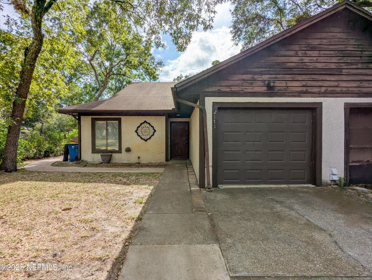 2171 Derringer Cir E - Photo 3 of 35