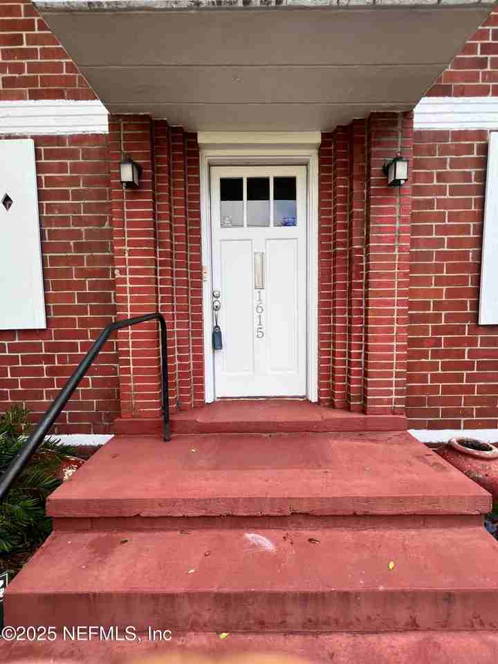 1615 Copeland Street - Photo 2 of 10