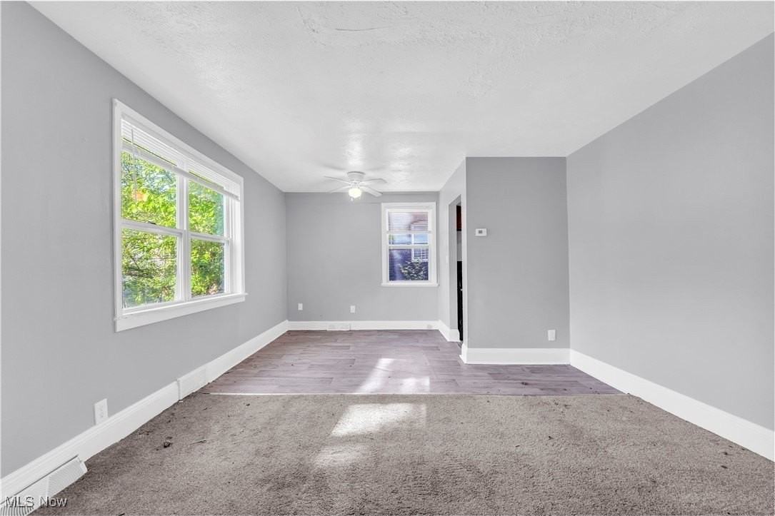 9702 Laird Ave Frnt Dn - Photo 3 of 18