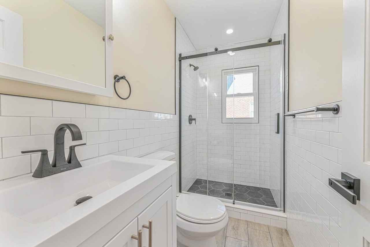 515 S 12th St - Photo 5 of 10