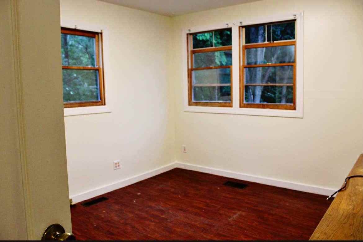 300 300 Budd Rd-Cottage - Photo 4 of 6