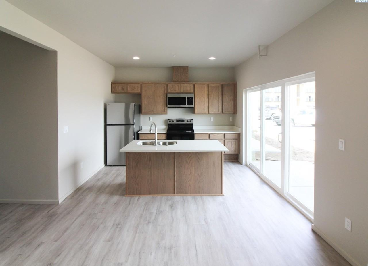 N 8th Ave - Photo 4 of 14