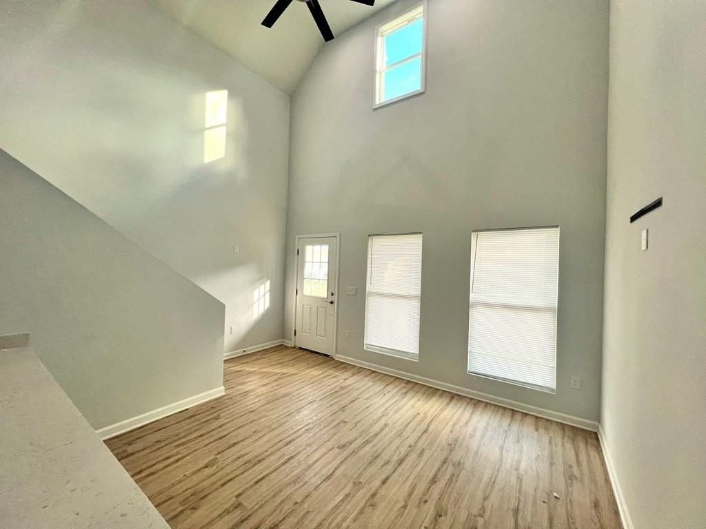 955 Trojan Pkwy - Photo 2 of 10