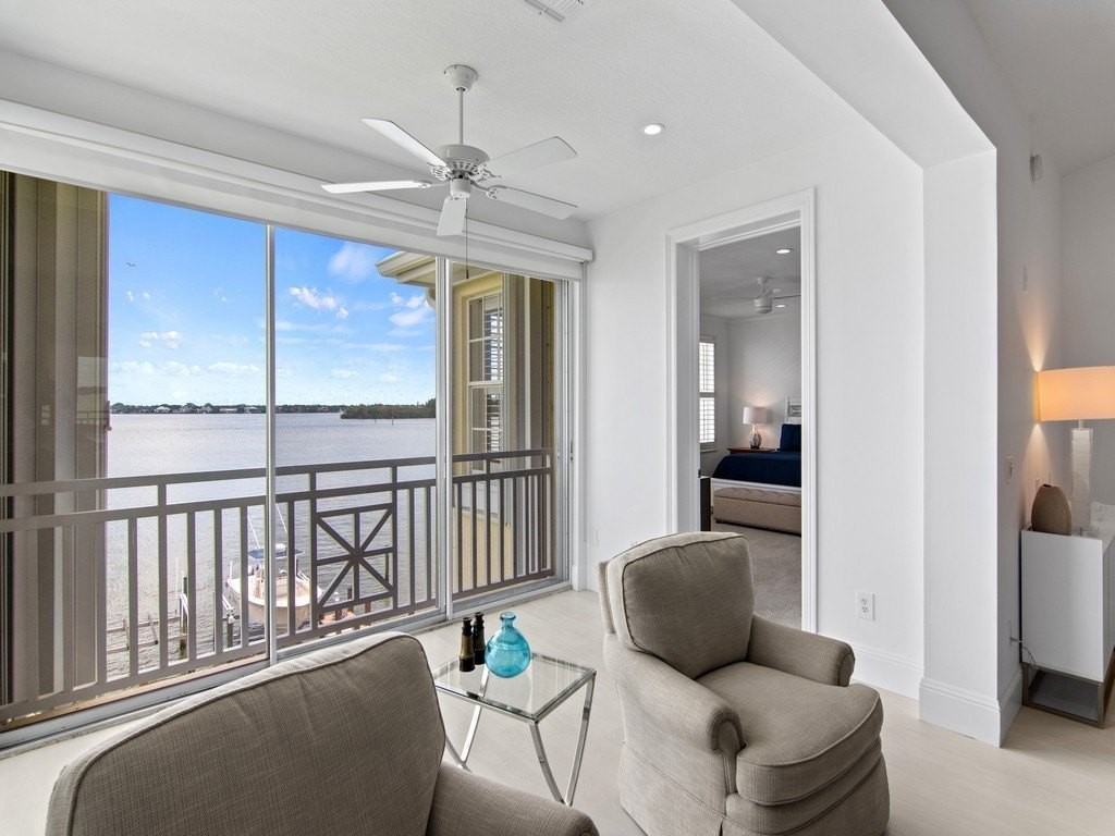 1890 Tarpon Ln Apt 302 #302