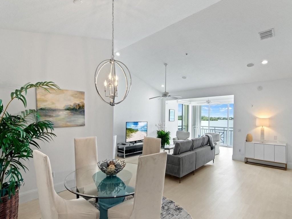 1890 Tarpon Ln Apt 302 #302 - Photo 4 of 36