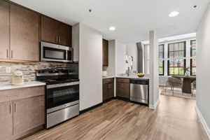 featured image of 250 6th St E