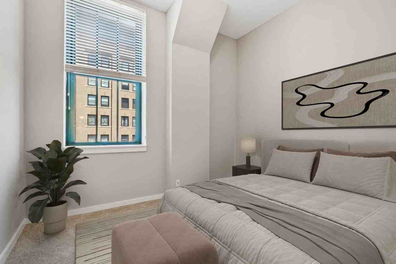 The Cosmopolitan - Photo 5 of 45