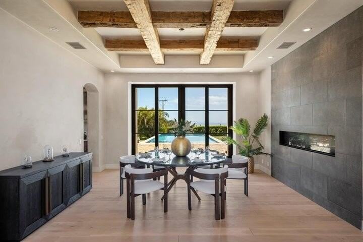 3435 Marina Dr - Photo 5 of 32