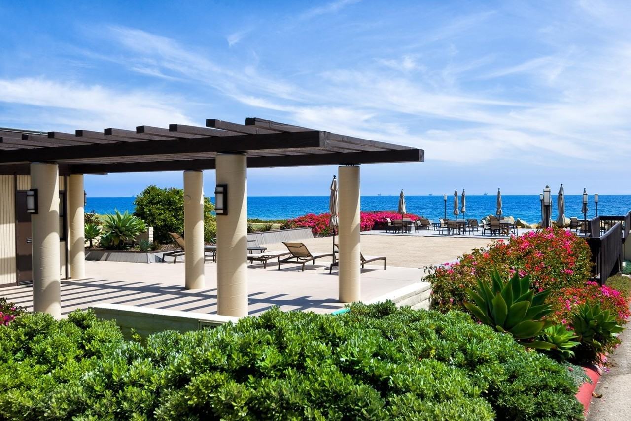 1359 Plaza Pacifica - Photo 2 of 15