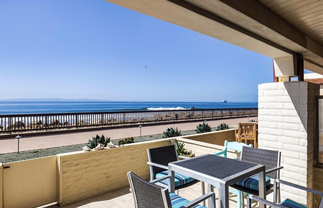 1359 Plaza Pacifica - Photo 4 of 15