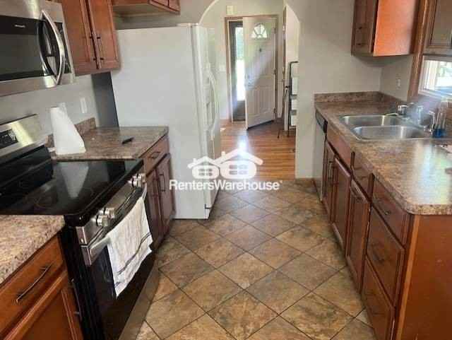 711 Northdale Blvd Nw - Photo 3 of 11