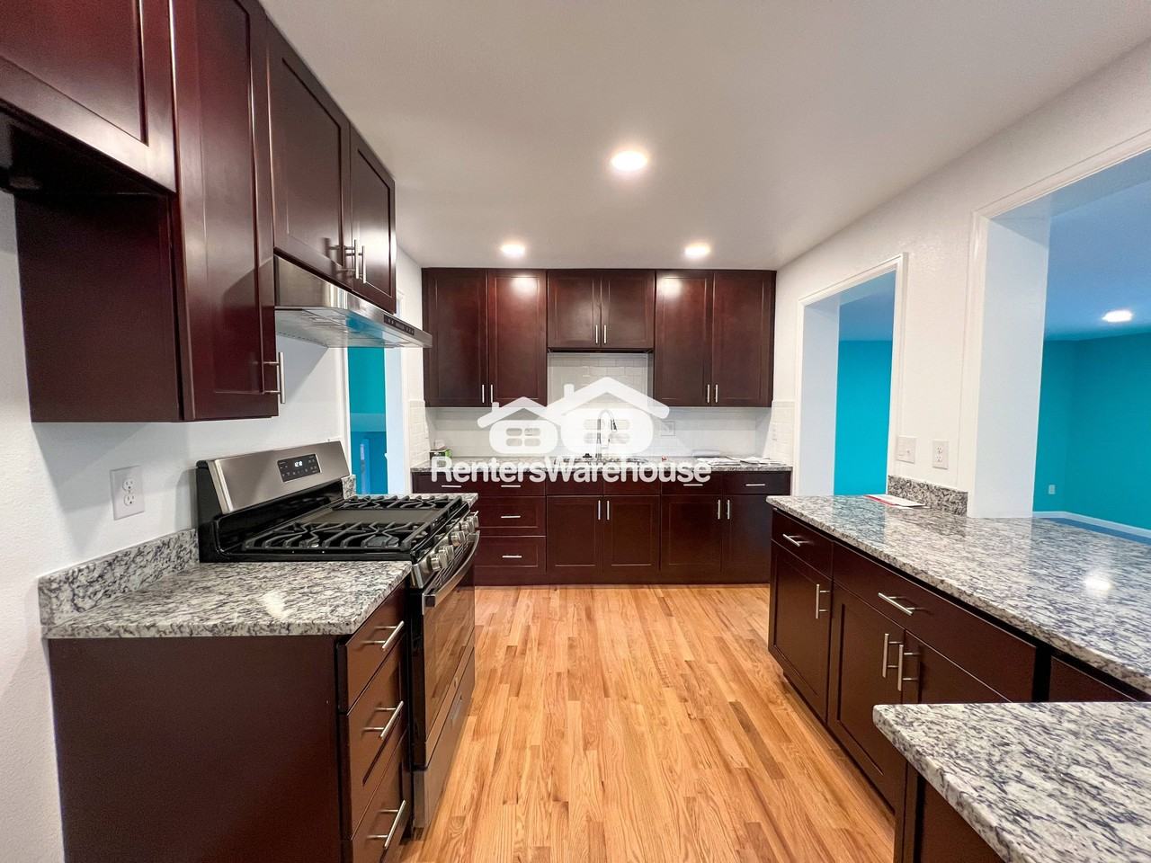 12496 E Park Lane Dr - Photo 3 of 16