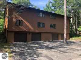 featured image of 3814 Maid Marian Ln