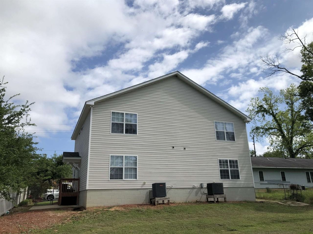 433 W Brevard St - Photo 6 of 19