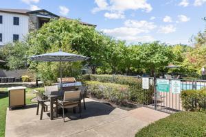 featured image of 105 W 51st St