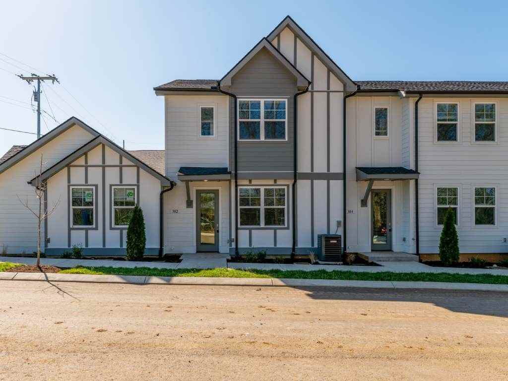 The Harris - Photo 4 of 40