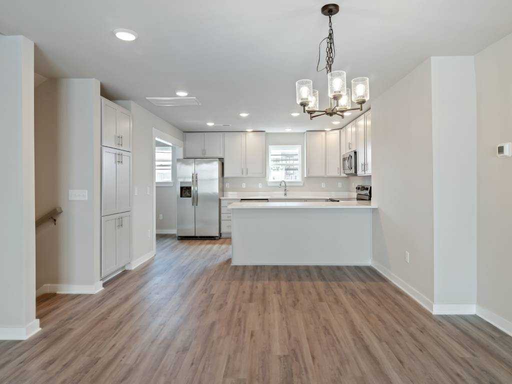 Lookout View Townhomes - Photo 4 of 36