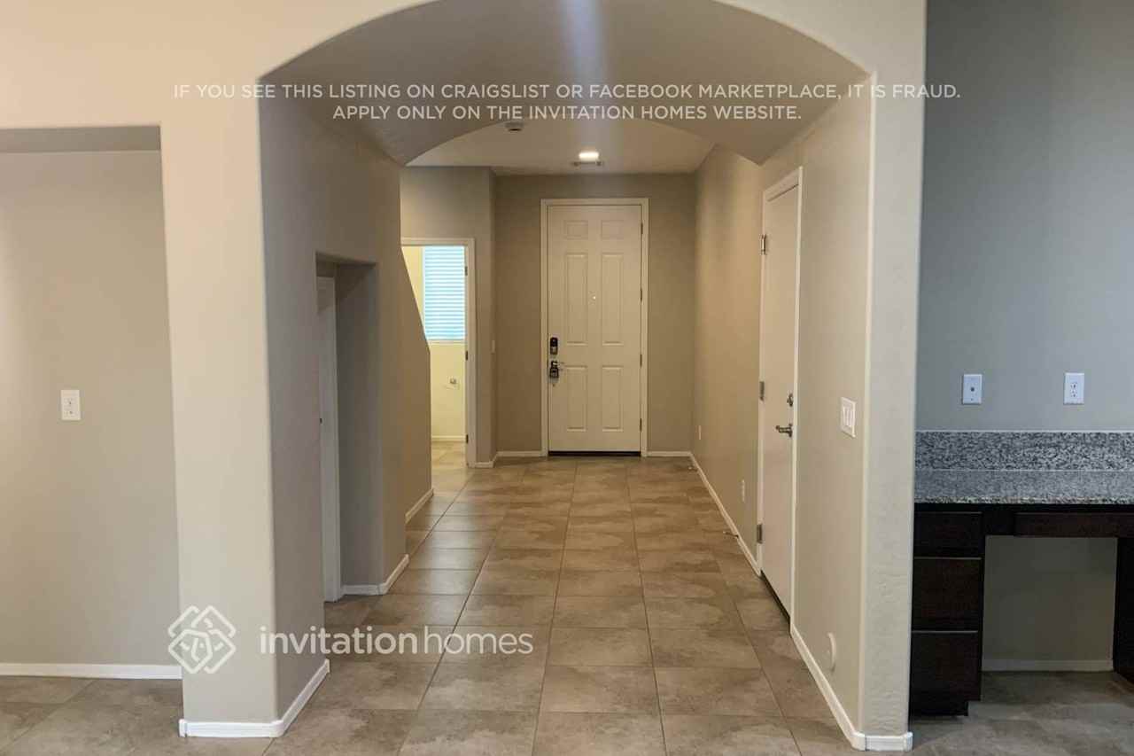 1290 E Palomino Way - Photo 2 of 17