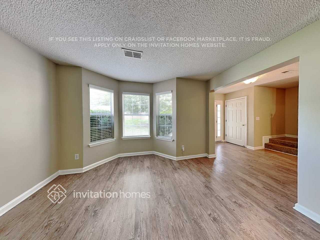 438 Pecan Wood Circle - Photo 4 of 25