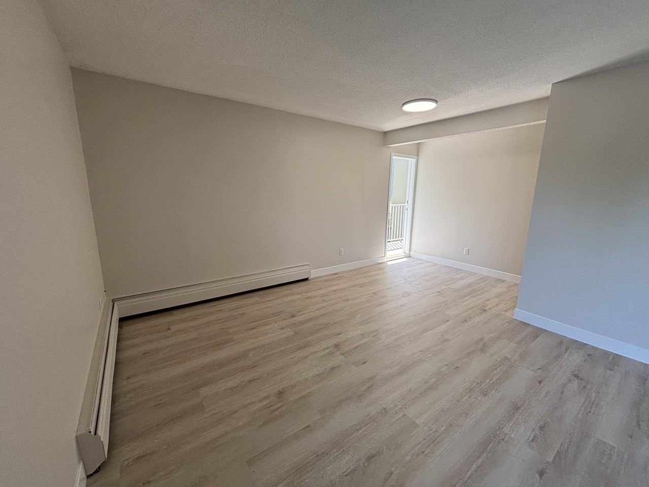 5521 16 Avenue #101 - Photo 5 of 18