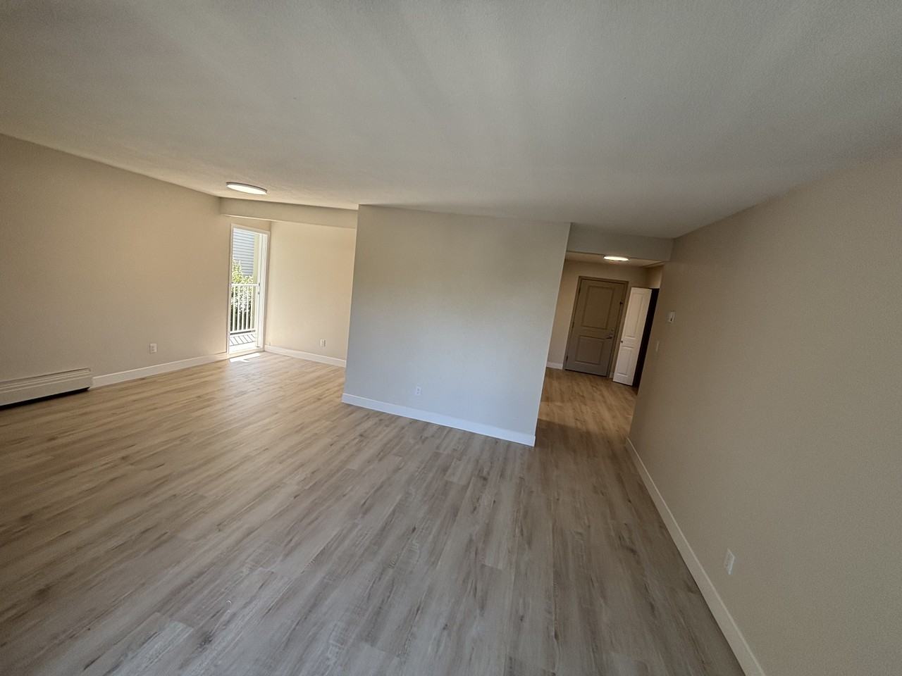 5521 16 Avenue #101 - Photo 4 of 18