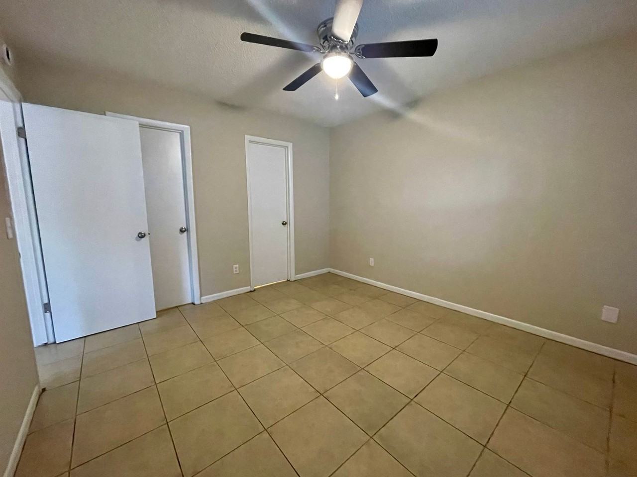 5113 Curry Ford Rd #1 - Photo 5 of 10