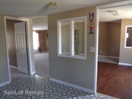 133 Ireland Rd - Photo 3 of 8