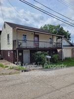 featured image of 606 21st St W #B